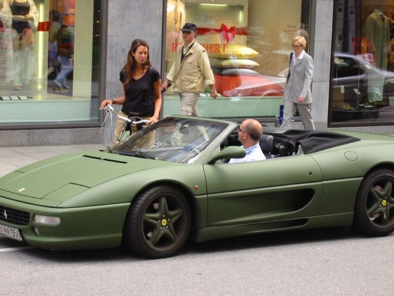 2009/08/maedchenpension-bundeswehr-ferrari