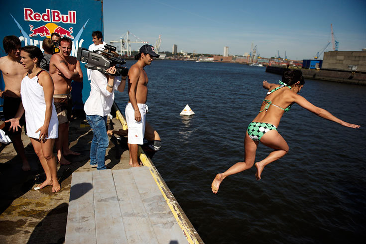 2009/08/strcdn-red-bull-cliff-diving-workshop-6-fitin-735-490