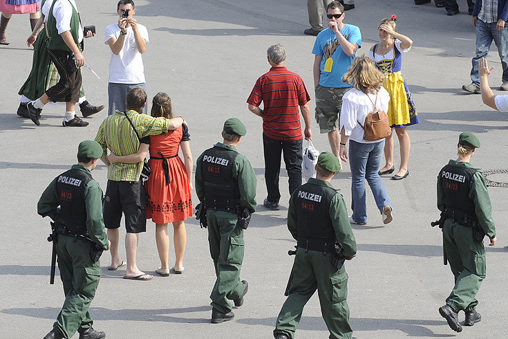 2009/10/strcdn-oktoberfest-2009-23-maxsize-735-490