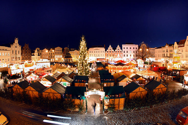 2009/11/stern-12-wismar-weihnachtsmarkt-maxsize-735-490