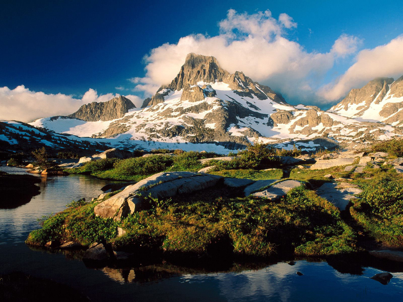 2010/10/wordpress-banner-peak-and-thousand-island-lake-ansel-adams-wilderness-california2