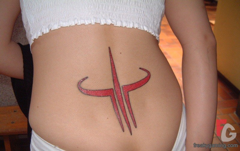 2011/01/freakygaming-quake-3-tattoo-girl