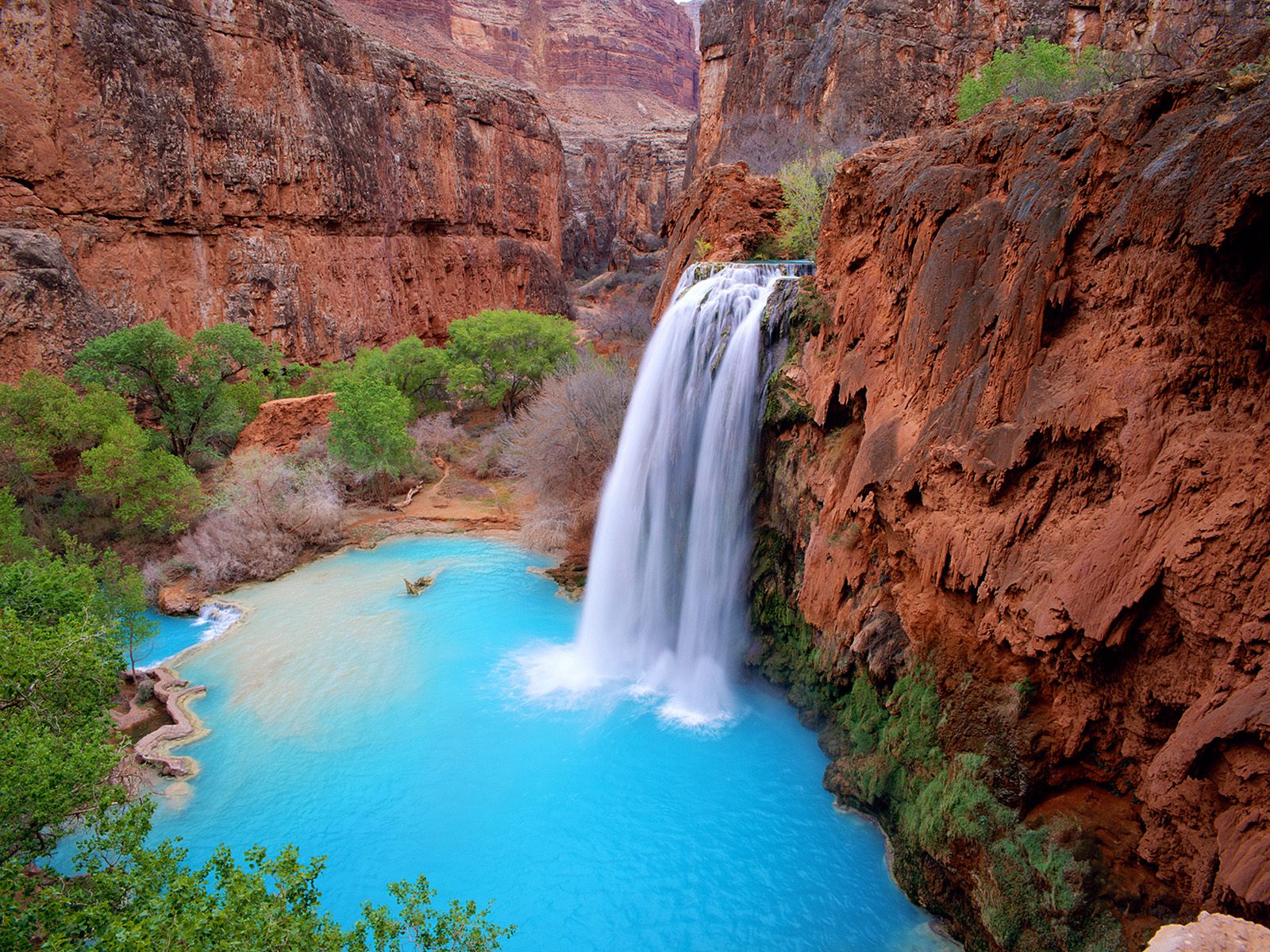 2011/03/havasu-falls-havasupai-nation-arizona-www-thewallpapers-org