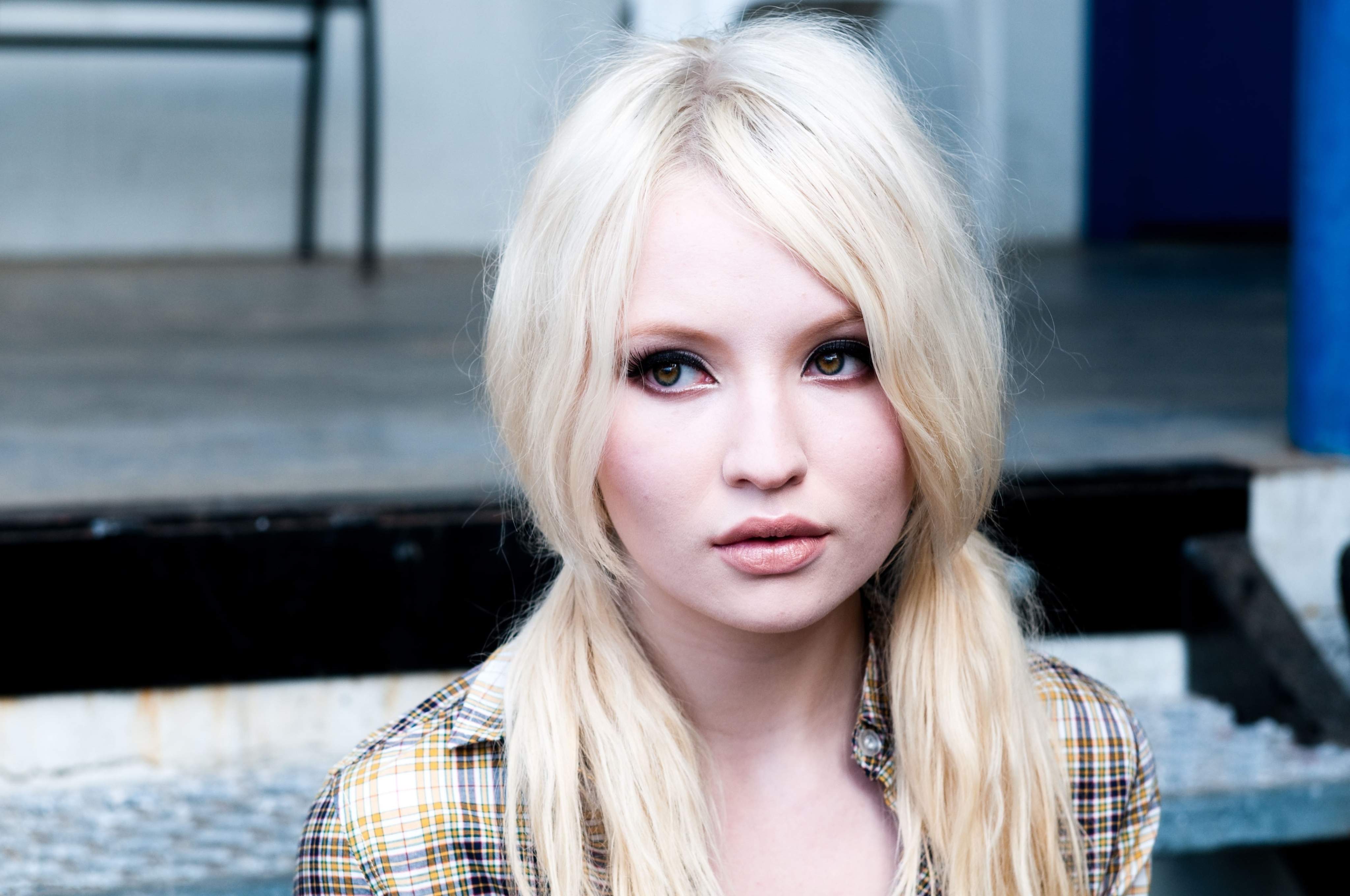 2012/03/emily-browning