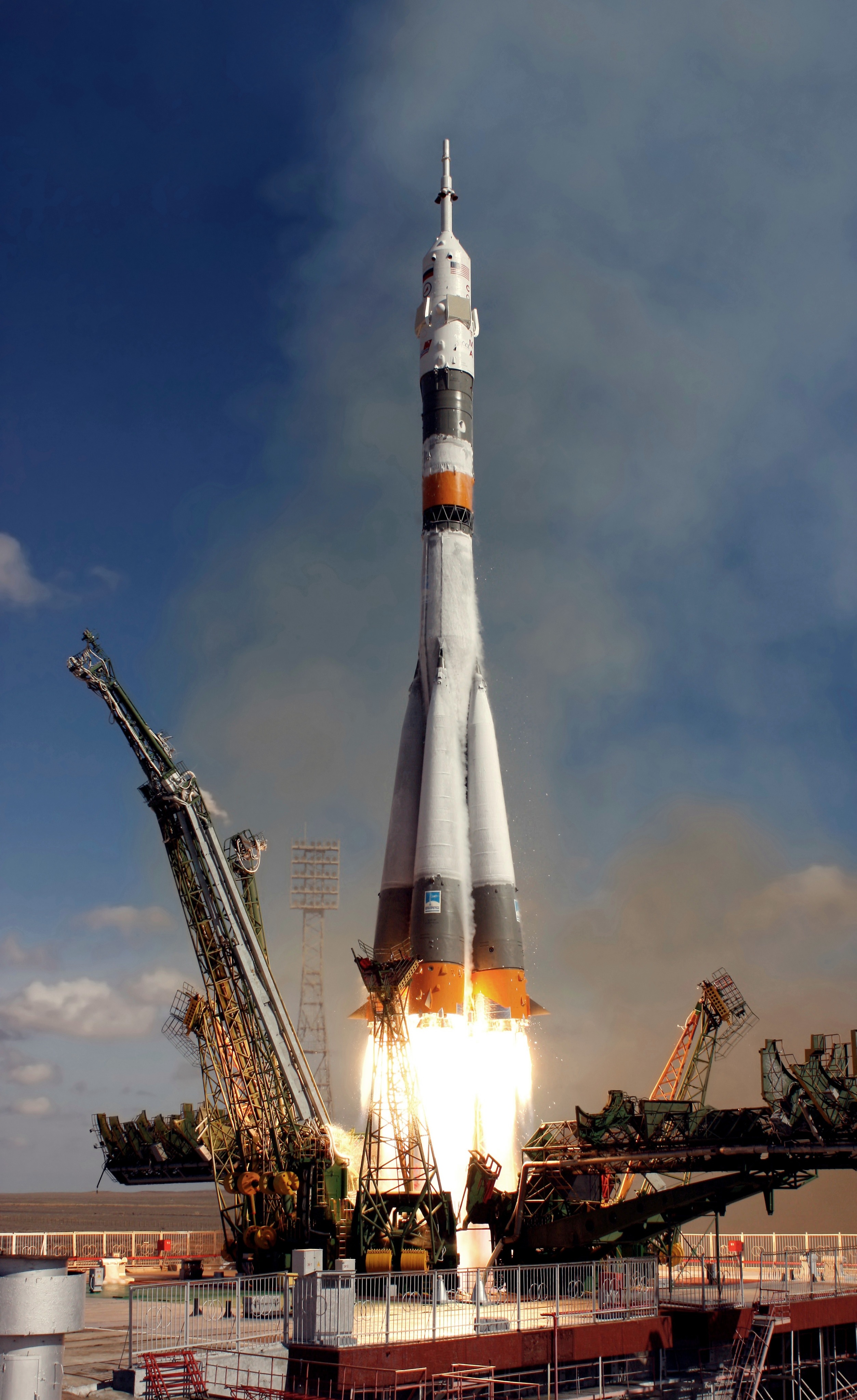 2013/11/soyuz-tma-13-edit