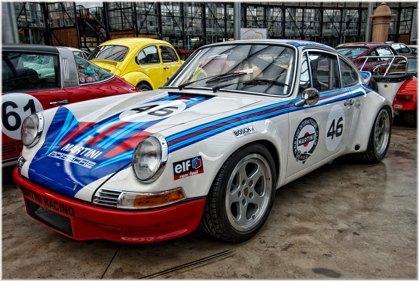 2021/10/porsche-911-martini-racing-look-60213e10-ff18-459c-9186-85fd69b7102e