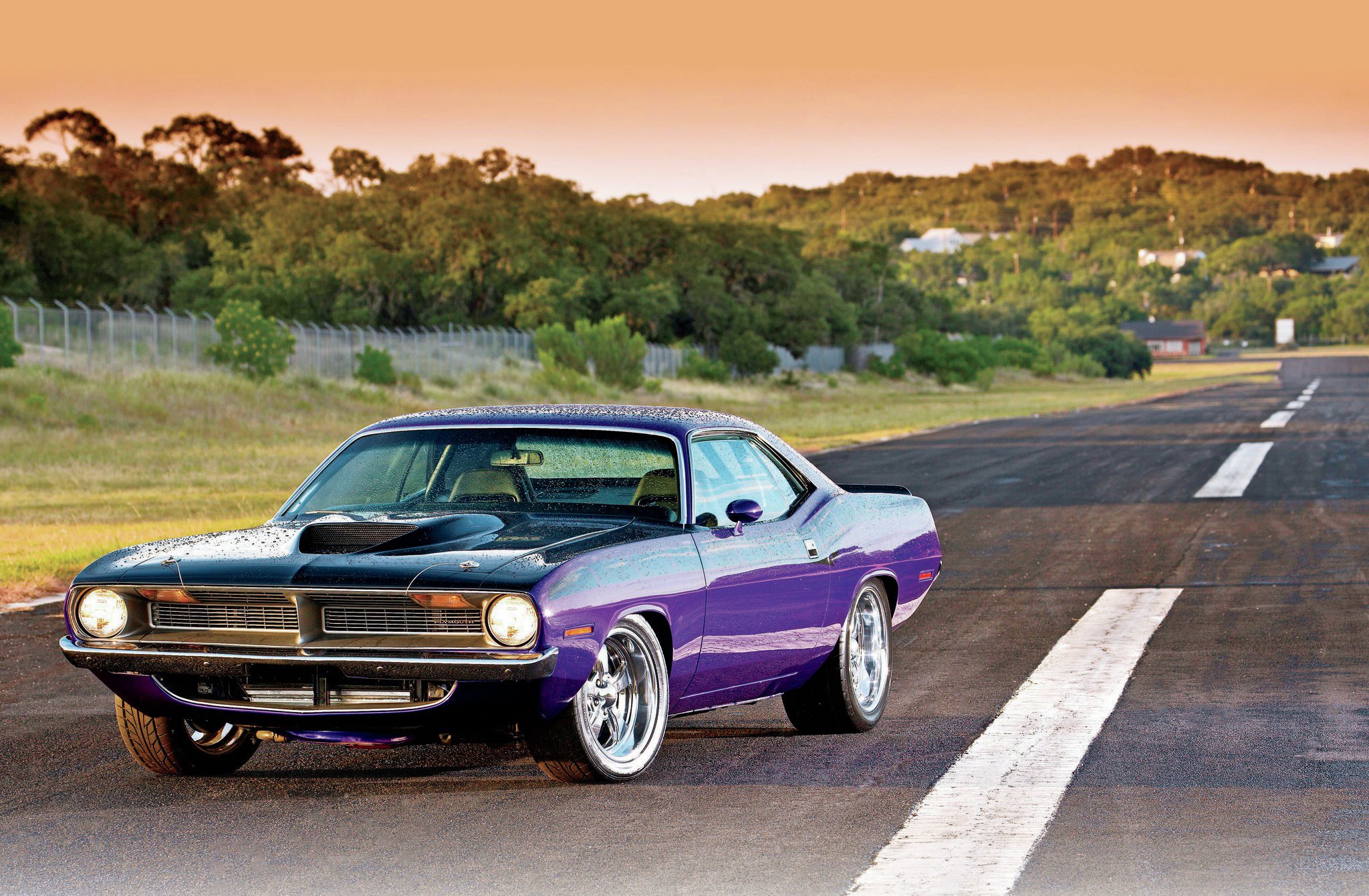 2022/01/1970-plymouth-barracuda-front-view-sunset