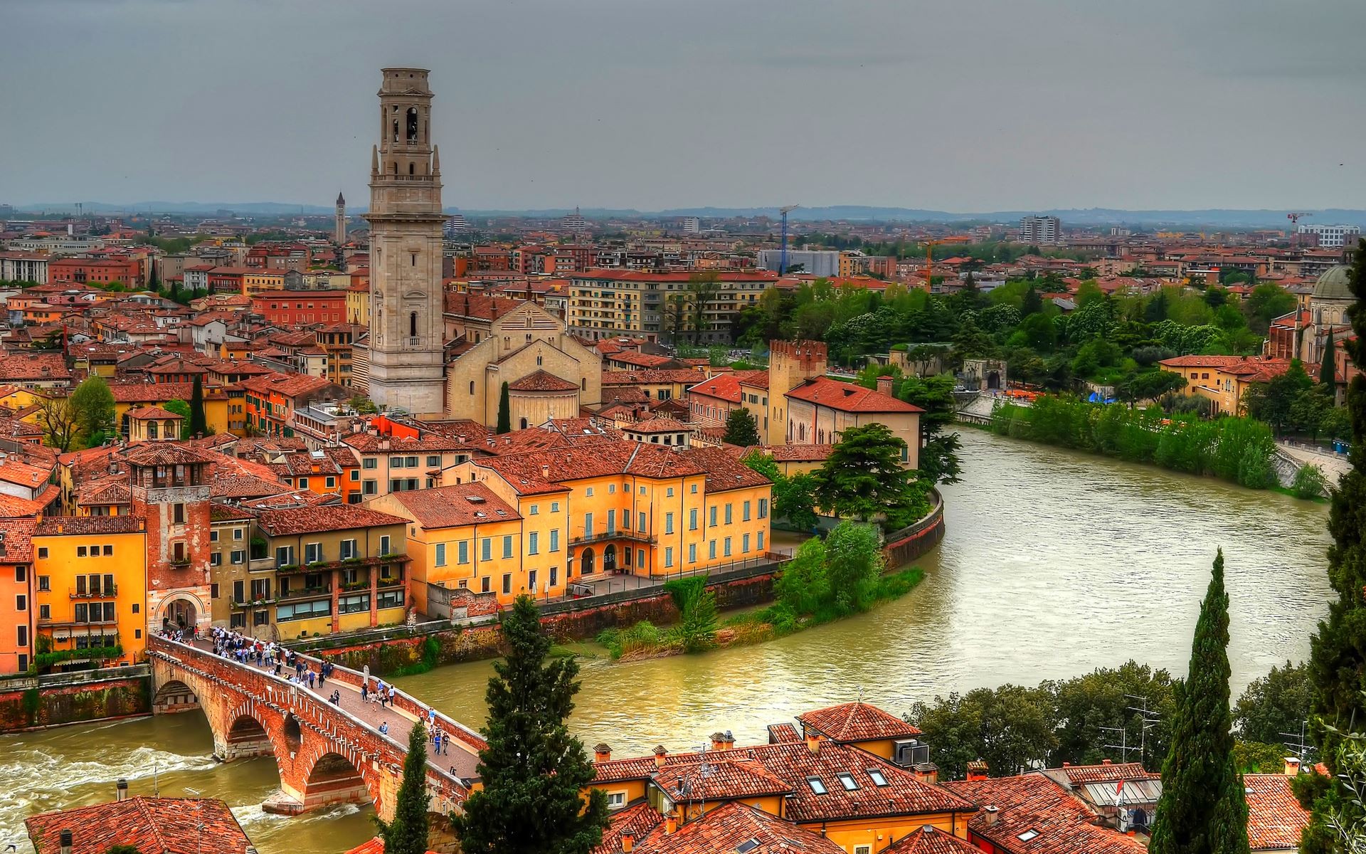 2022/02/beautiful-verona-italy-1920x1200