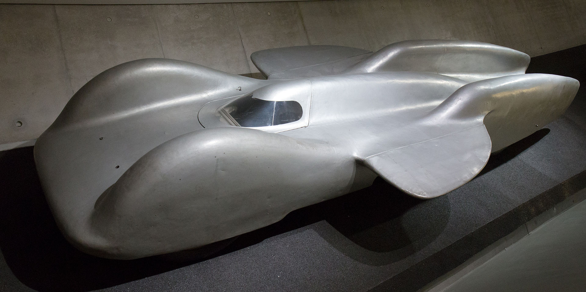 2022/03/1920px-mercedes-benz-t80-front-left-mercedes-benz-museum