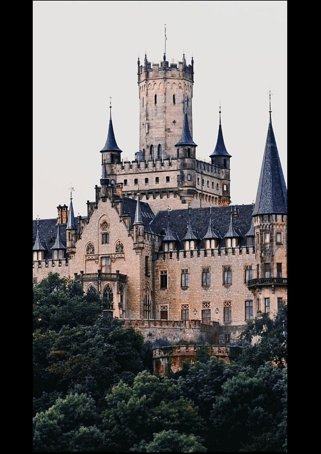 2022/03/castle-of-marienburg-hannover-germany