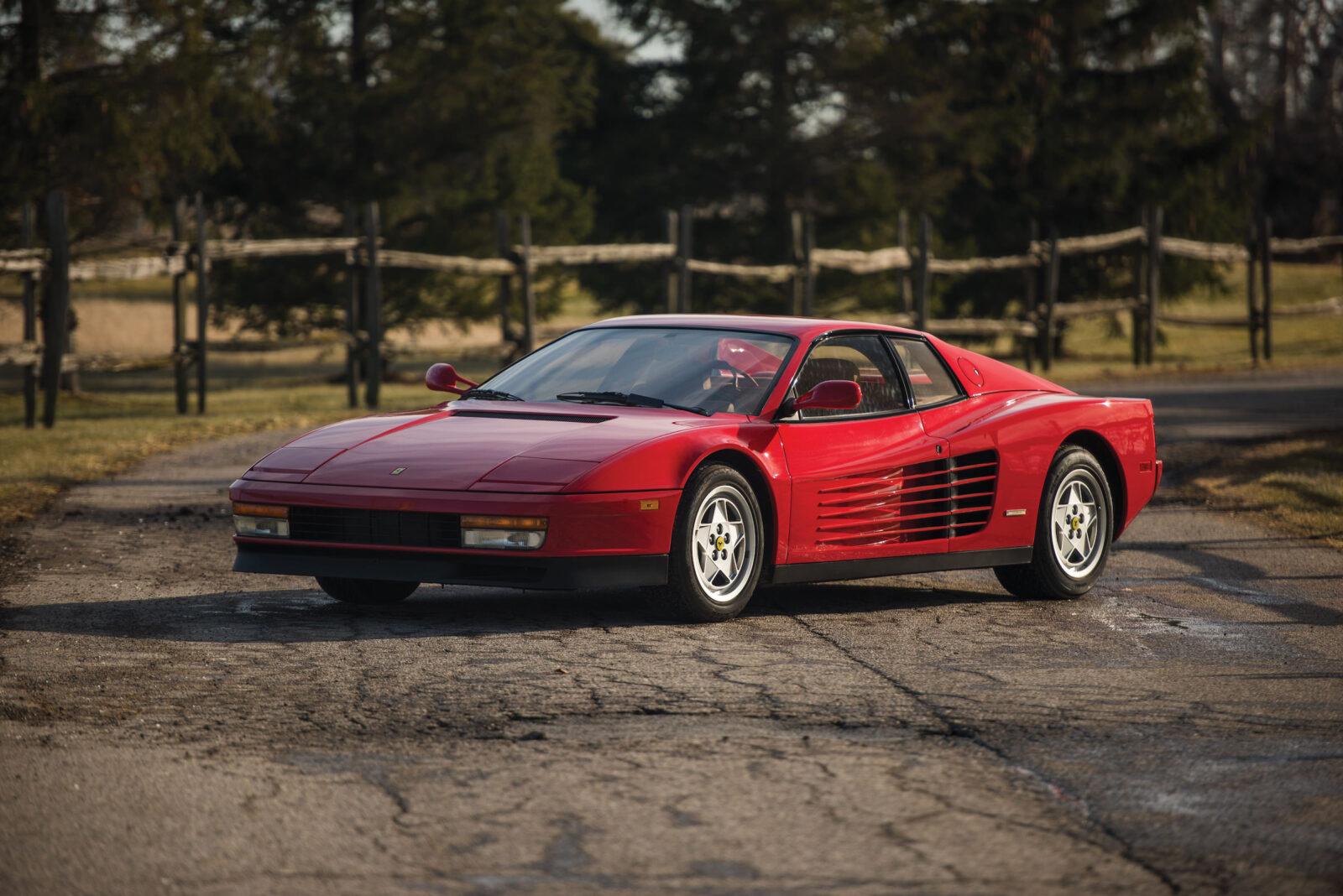 2022/04/ferrari-testarossa-1600x1068