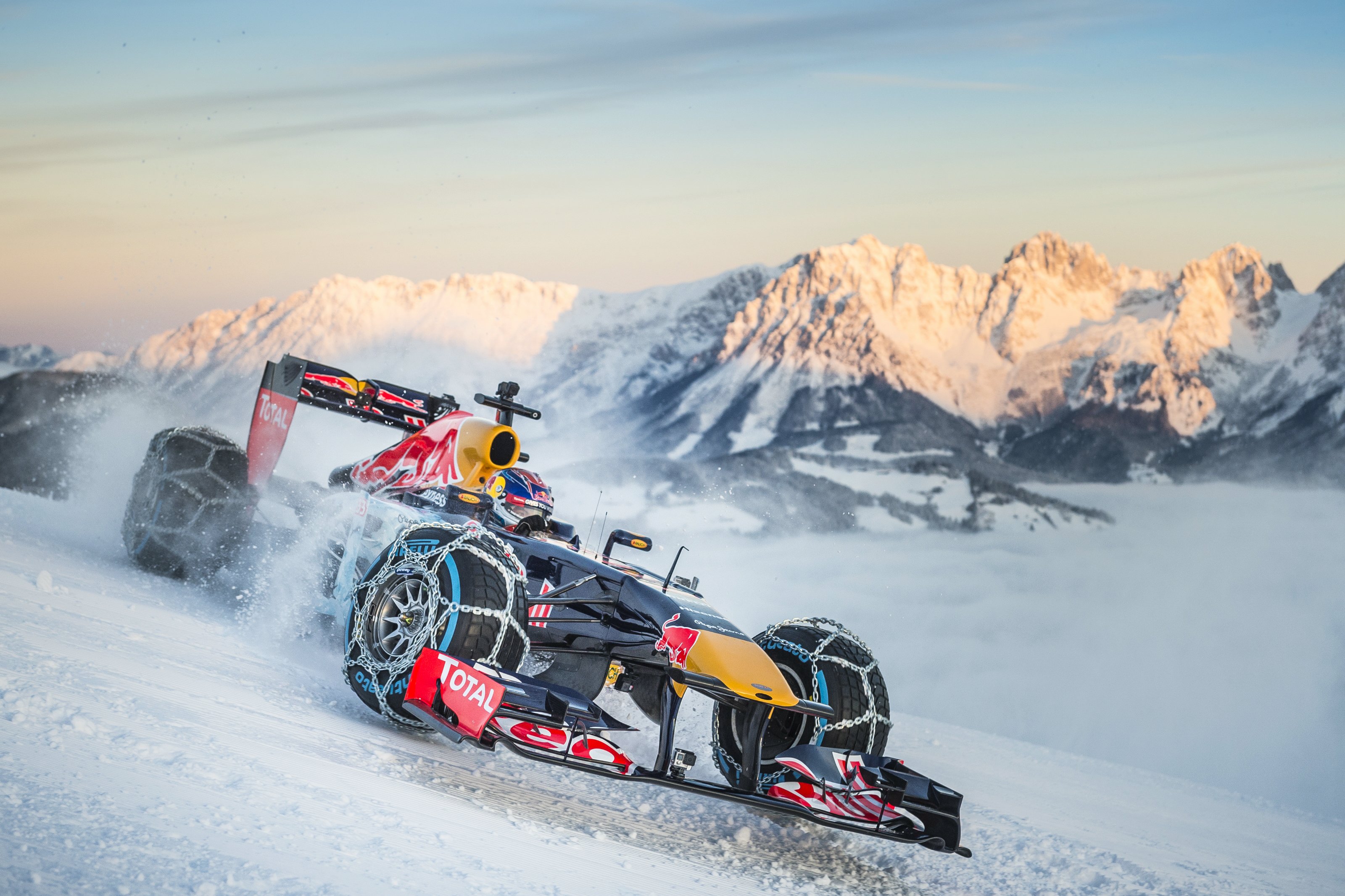 2022/05/a-fine-of-up-to-30000-could-be-coming-red-bulls-way-for-the-f1-snow-event-video-photo-gallery-8
