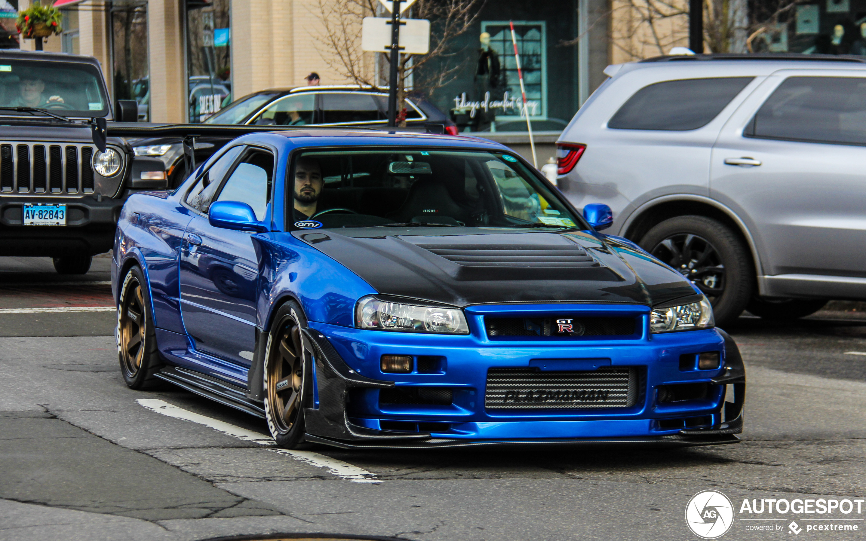 2022/09/2880-1800-crop-nissan-skyline-r34-gt-r-v-spec-c606913012020050614-1