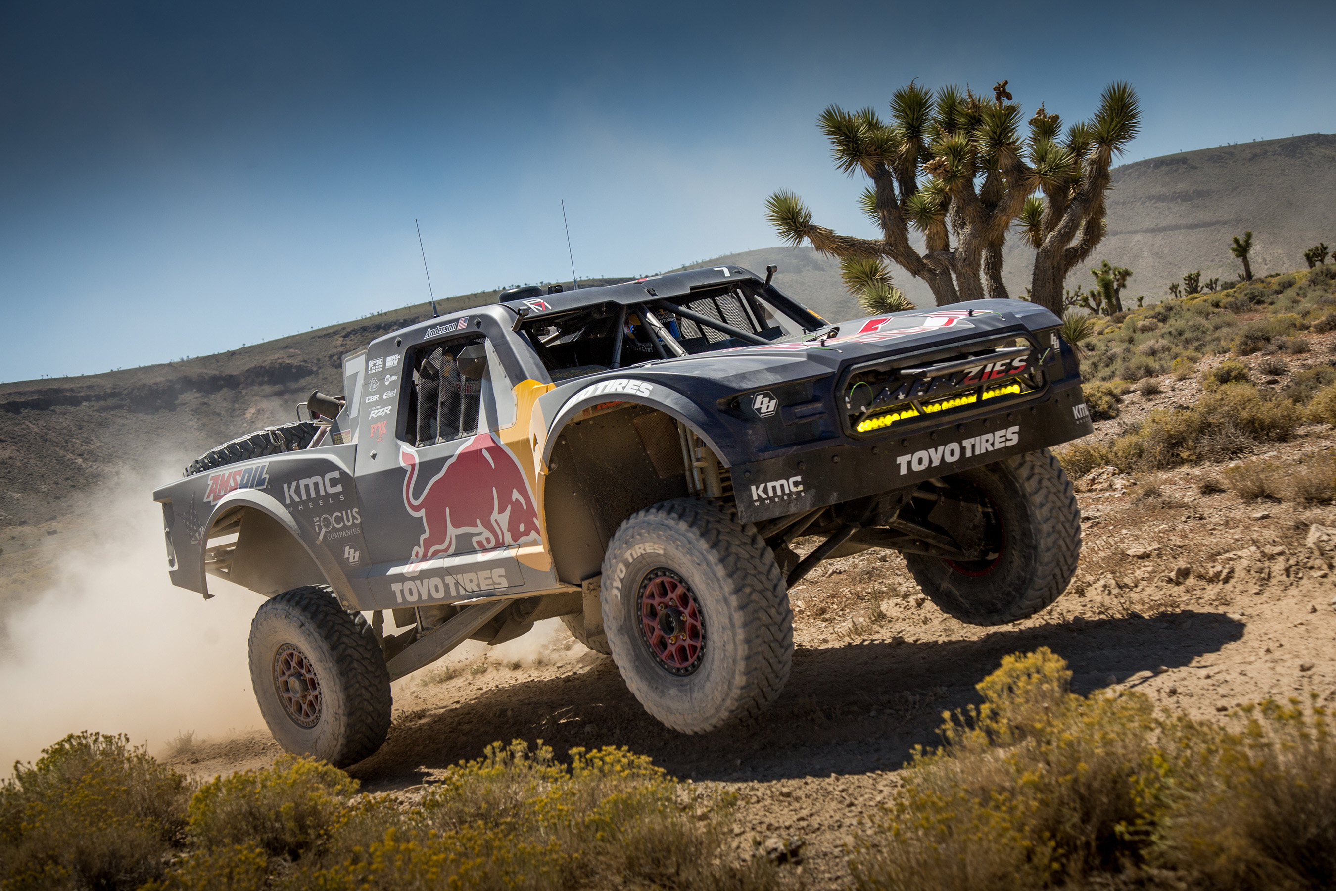 2022/09/bryce-menzies-wins-vegas-to-reno-frist-to-win-in-awd-trophy-truck-2019-08-20-03-49-52-960005