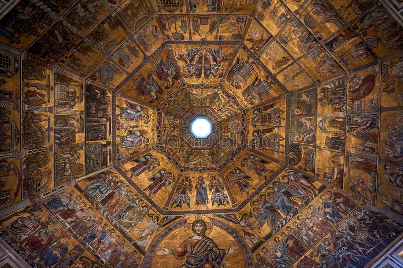 2022/10/decke-des-baptisteriums-hl-john-battistero-di-san-giovanni-florenz-italien-die-der-baptisterie-von-st-geb-c3-a4ude-historisch-unesco-162744625