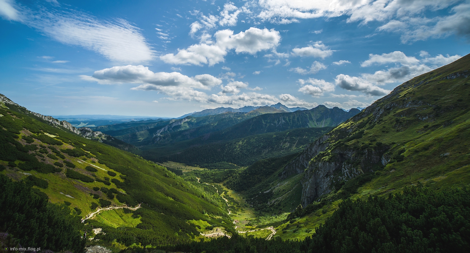 2023/04/tatra-carpathian-mountains-poland-central-eastern-europe-scenery