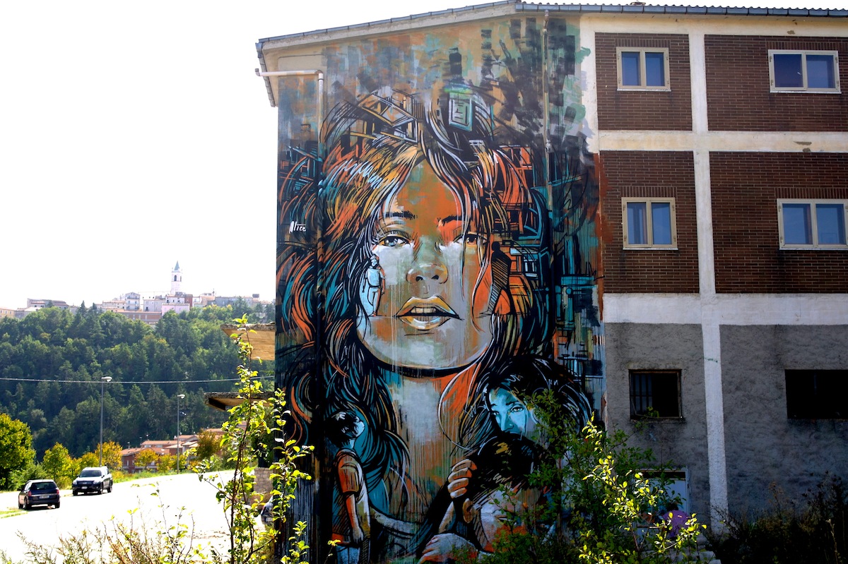 2023/07/street-art-by-alice-in-campobasso-italy