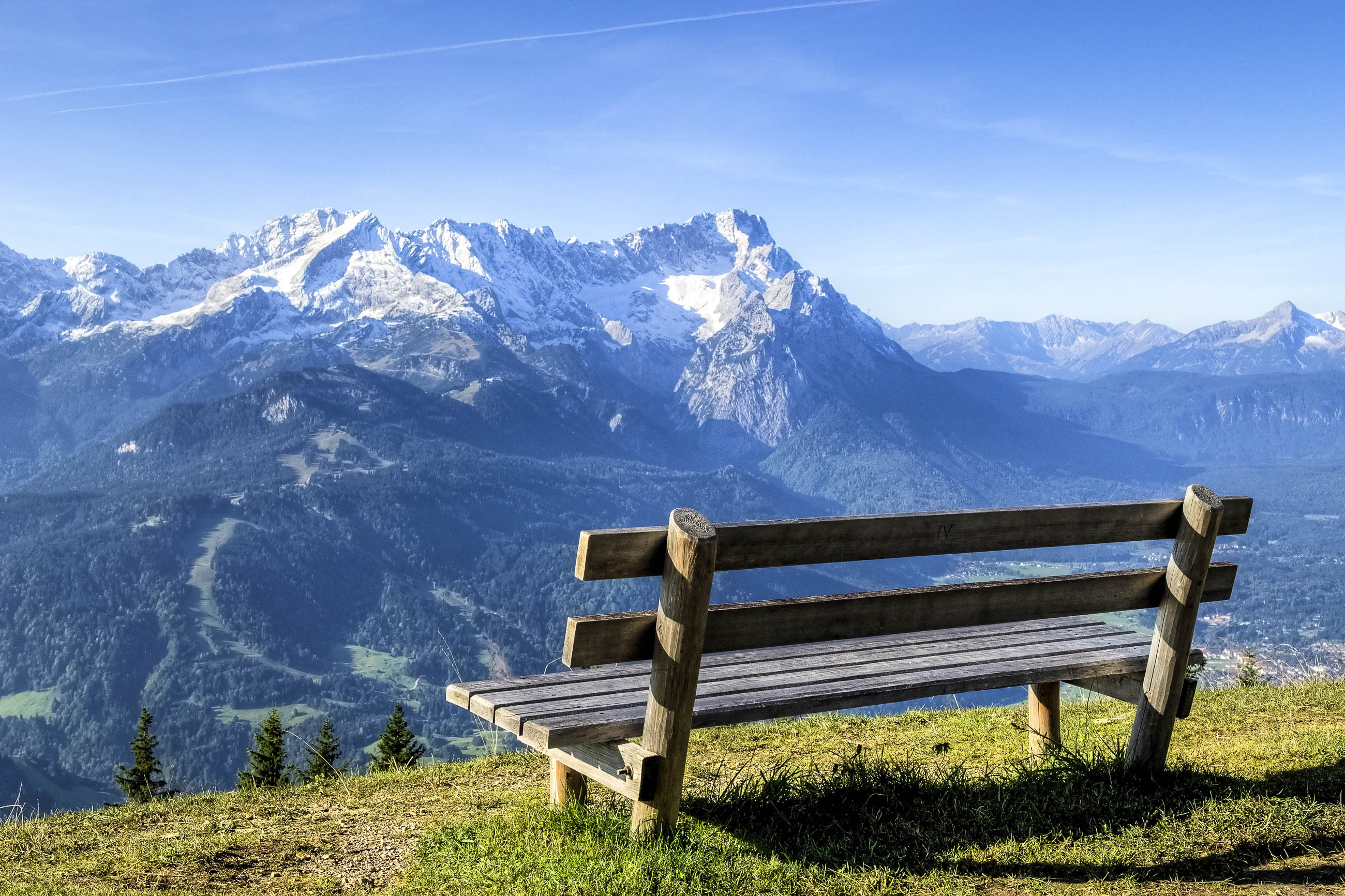 2023/08/deutschland-blick-zur-zugspitze-dem-hocc88chsten-berg-deutschlands-picturenick-fotolia