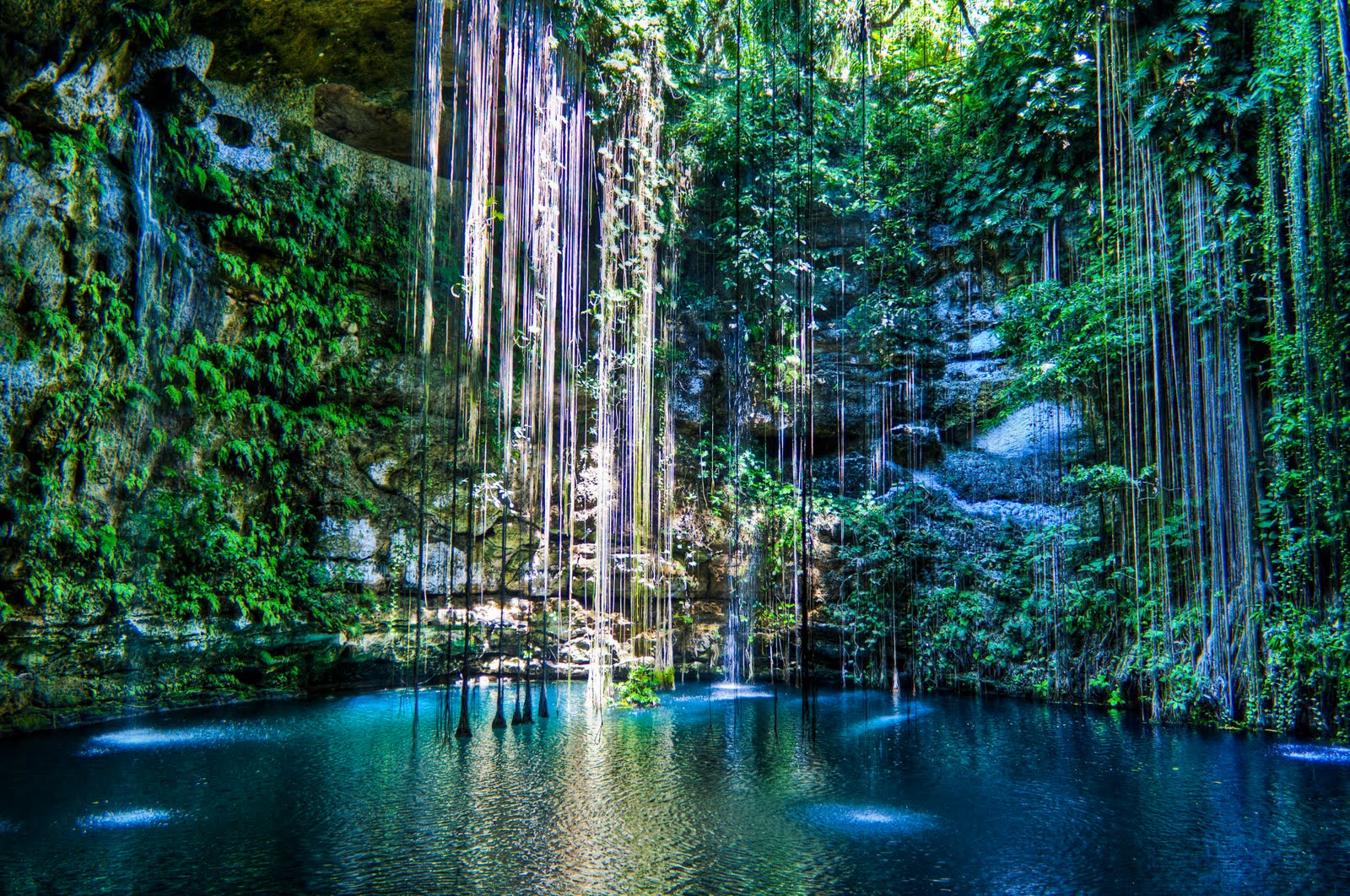 2023/12/ik-kil-cenote-yucata-cc-81n-mexico-7