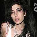 2009/05/amy-winehouse-total-breit-9092478-qf-templateid-renderscaled-property-bild-height-349