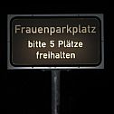2009/06/0717-frauenparkplatz-01