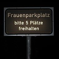 2009/06/0717-frauenparkplatz-01