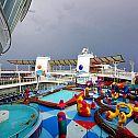 2009/11/stern-oasis-of-the-seas-03-maxsize-735-490