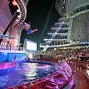 2009/11/stern-oasis-of-the-seas-16-maxsize-735-490