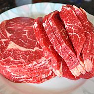 2015/04/raw-meat-rohes-fleisch-steak2