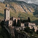2022/03/castle-of-malcesine-verona-italy