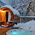 2022/04/barrel-sauna-in-snow