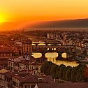 2022/05/bigstock-florence-arno-river-and-ponte-36349423-4000x2666