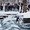 2022/05/eisbach-river-surfen-m-c3-bcnchen-rainer-zuschauer-winter-schnee