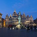 2022/08/accent-architectural-antwerp-belgium-schreder-sculpflood-sculpanv20