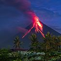 2022/09/mayon-volcano-continues-to-erupt