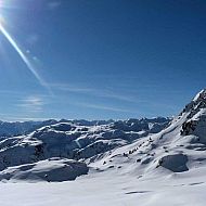 2023/01/schnee-alpen-panorama-wei-zillertal-ski