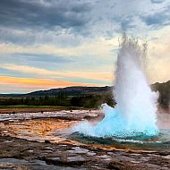 2023/05/icelandic-geyser-1