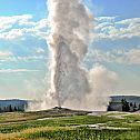 2023/06/old-faithful-cr3872x2576-0x0