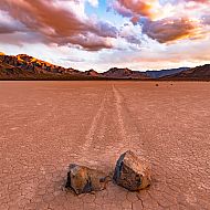 2023/06/death-valley-national-park-moving-rock