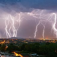 2023/06/gewitter-ueber-stuttgart-b0fd5e95-63d6-4e80-acd6-0f03da7b4039